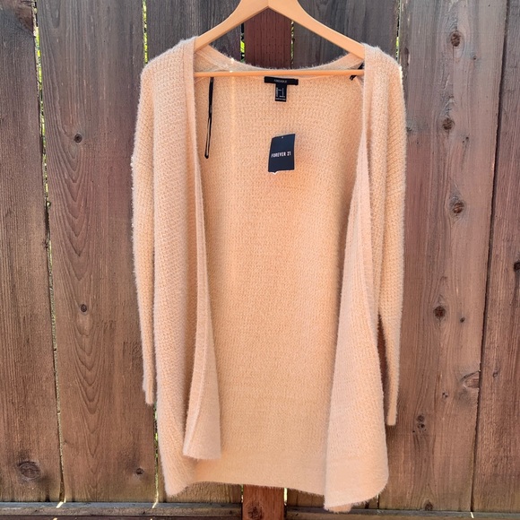 Forever 21 Sweaters - NWT Forever 21 Sweater Cardigan